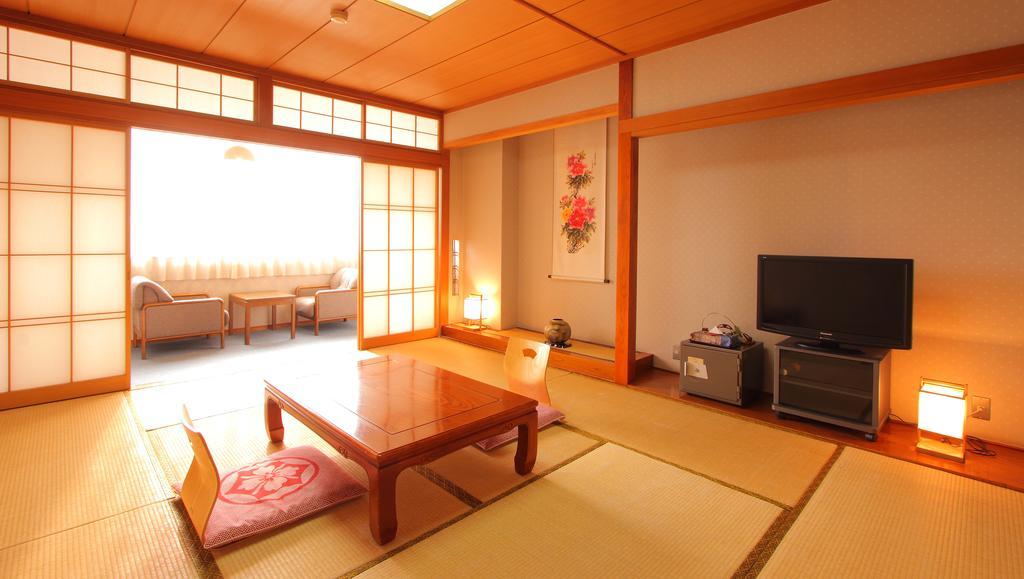 Kasugai View Hotel Fuefuki Exterior foto