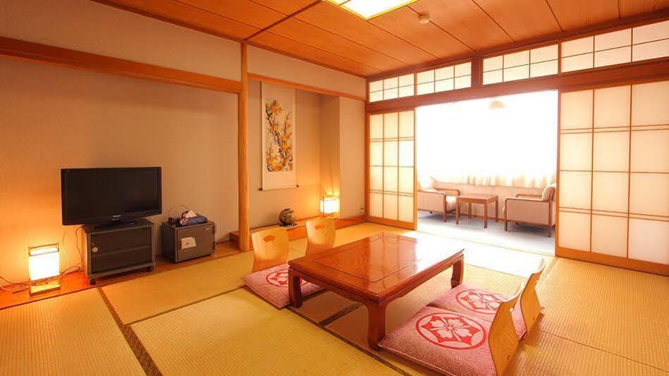 Kasugai View Hotel Fuefuki Exterior foto